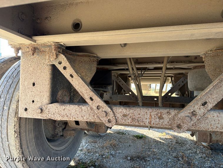 image for item EX1133 2020 Wilson PSAL-400P livestock trailer