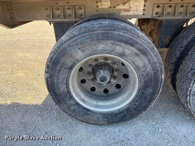 image for item EX1133 2020 Wilson PSAL-400P livestock trailer