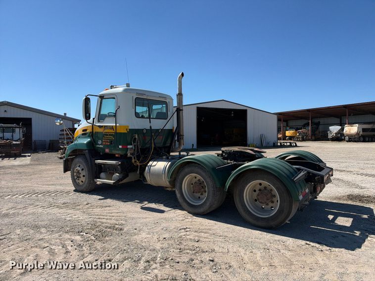 image for item EX2353 2011 Mack CXU613 semi truck