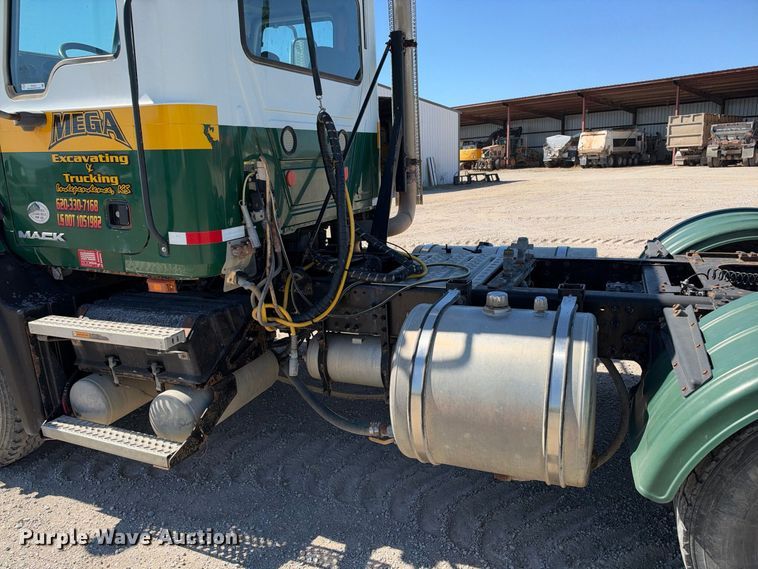 image for item EX2353 2011 Mack CXU613 semi truck