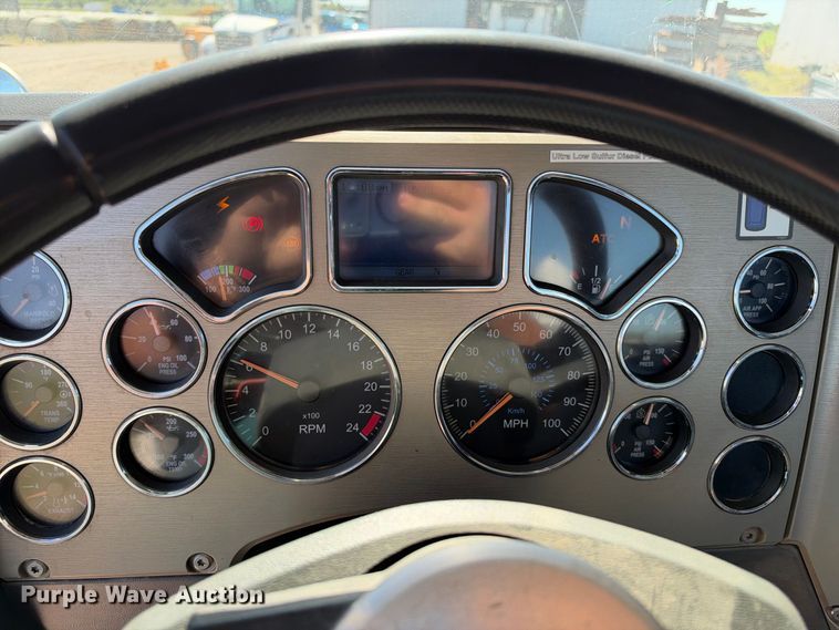 image for item EX2353 2011 Mack CXU613 semi truck