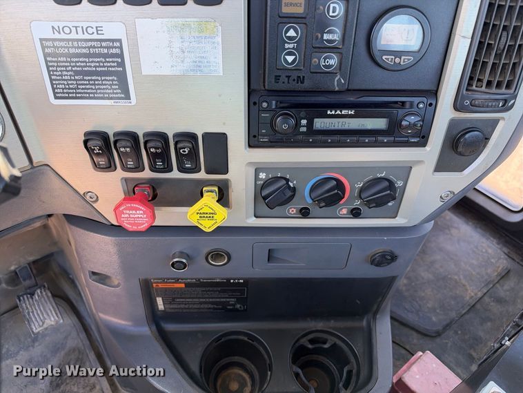 image for item EX2353 2011 Mack CXU613 semi truck