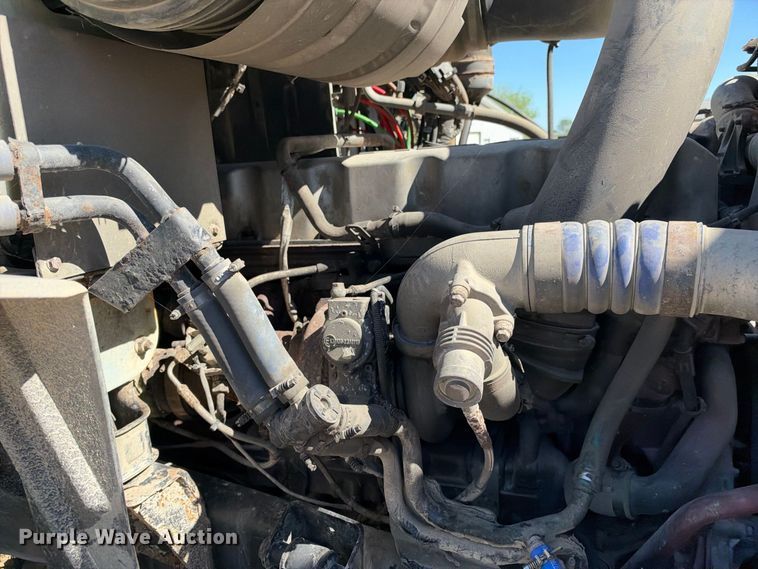 image for item EX2353 2011 Mack CXU613 semi truck