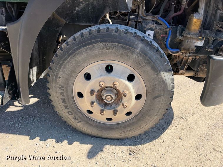 image for item EX2353 2011 Mack CXU613 semi truck