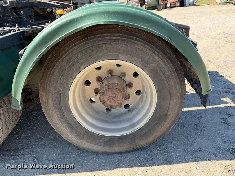 image for item EX2353 2011 Mack CXU613 semi truck