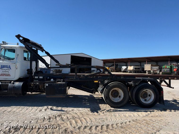 image for item EX2357 2000 Mack RD688S roll-off container truck