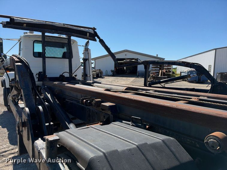 image for item EX2357 2000 Mack RD688S roll-off container truck