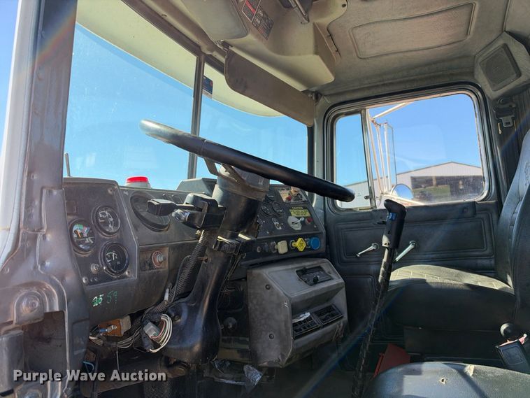 image for item EX2357 2000 Mack RD688S roll-off container truck