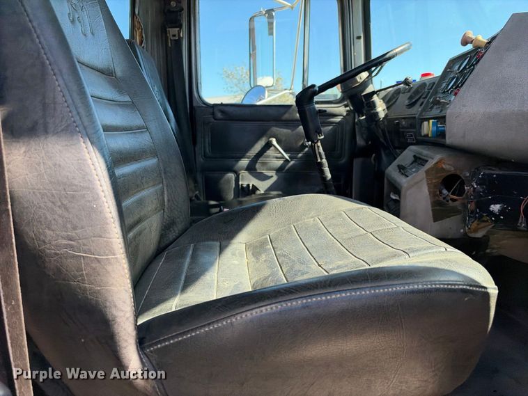 image for item EX2357 2000 Mack RD688S roll-off container truck