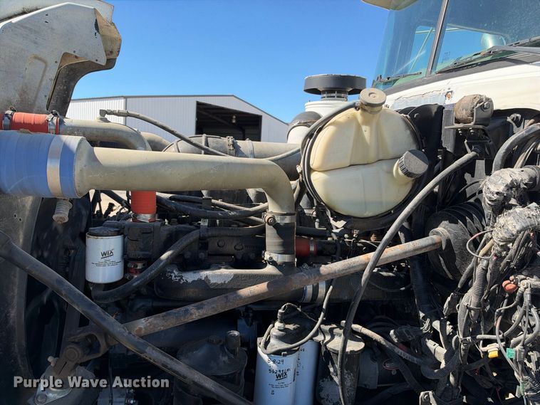 image for item EX2357 2000 Mack RD688S roll-off container truck