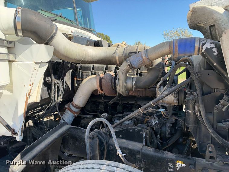 image for item EX2357 2000 Mack RD688S roll-off container truck