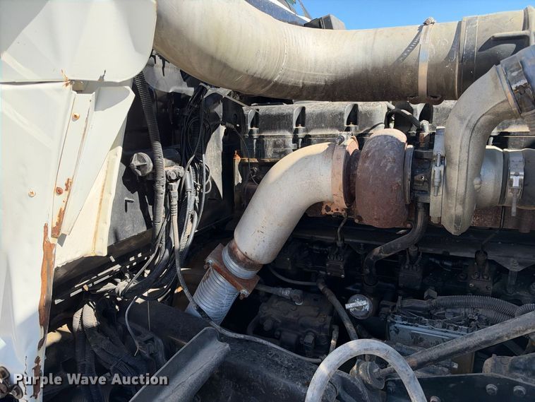 image for item EX2357 2000 Mack RD688S roll-off container truck