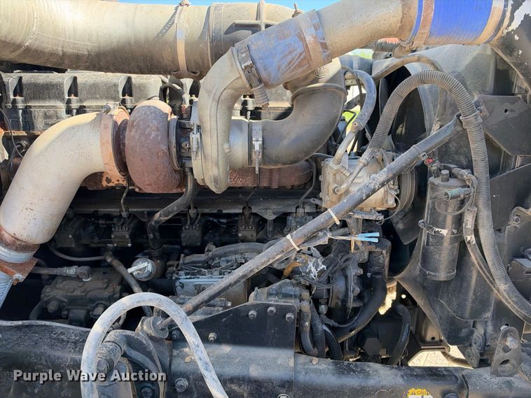 image for item EX2357 2000 Mack RD688S roll-off container truck