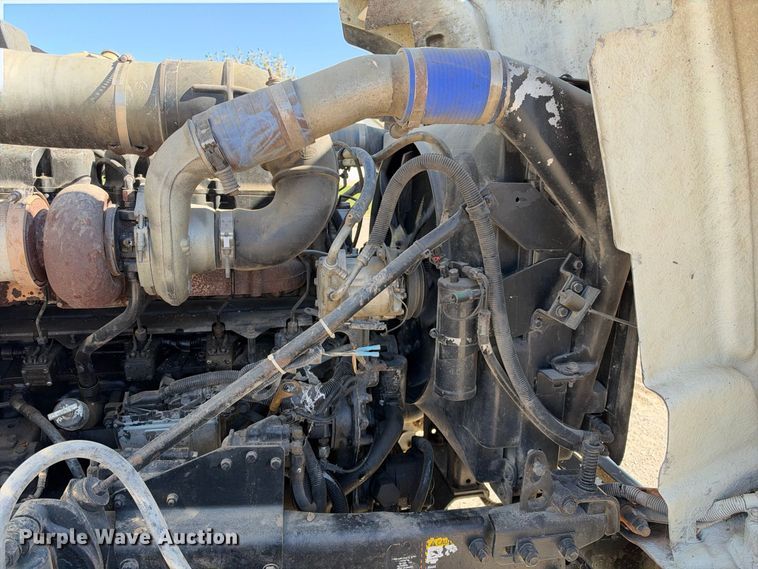 image for item EX2357 2000 Mack RD688S roll-off container truck