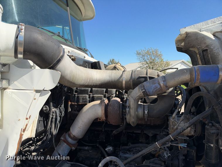 image for item EX2357 2000 Mack RD688S roll-off container truck