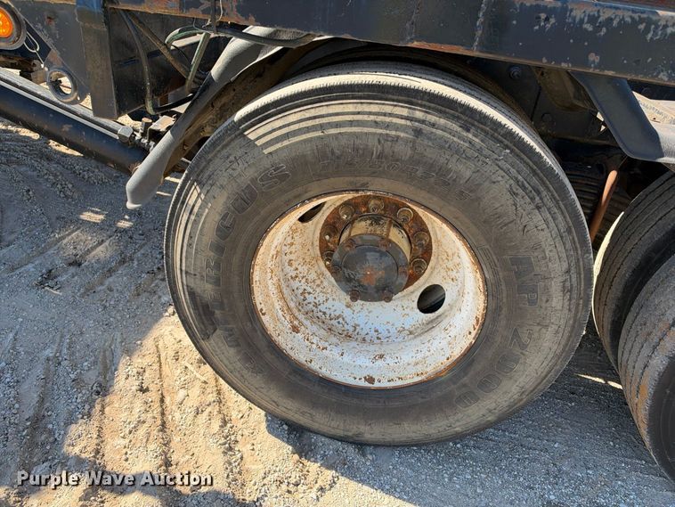 image for item EX2357 2000 Mack RD688S roll-off container truck