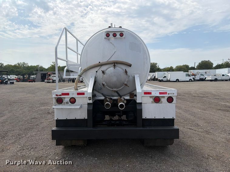 image for item FB5026 2011 EMI 4 ALUMINUM 150 BBL tank trailer