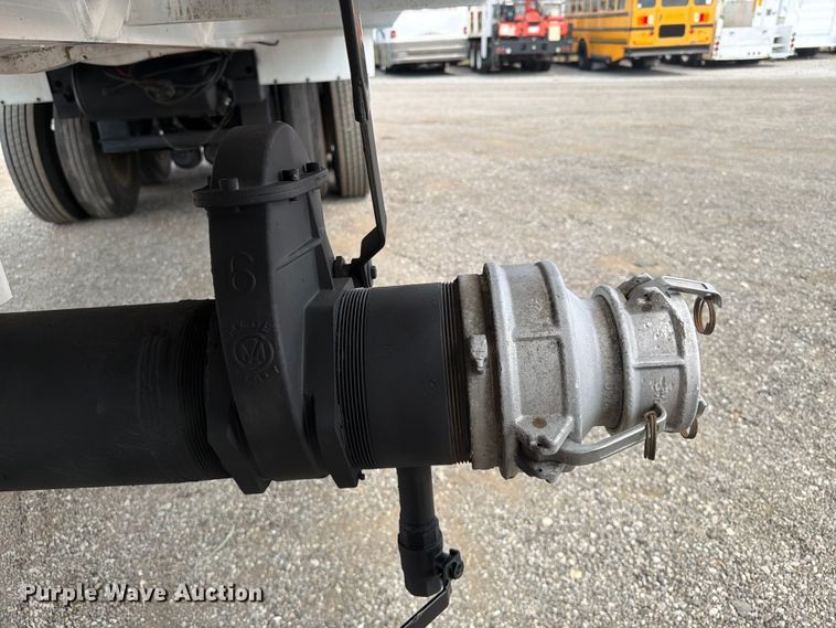 image for item FB5026 2011 EMI 4 ALUMINUM 150 BBL tank trailer