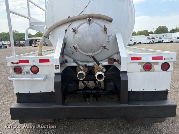 image for item FB5026 2011 EMI 4 ALUMINUM 150 BBL tank trailer