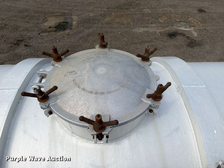 image for item FB5026 2011 EMI 4 ALUMINUM 150 BBL tank trailer