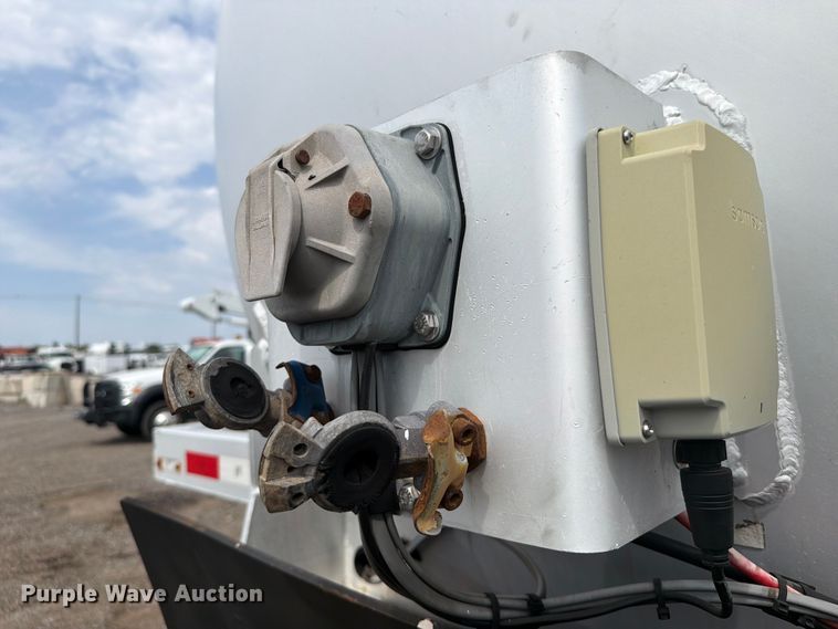 image for item FB5026 2011 EMI 4 ALUMINUM 150 BBL tank trailer