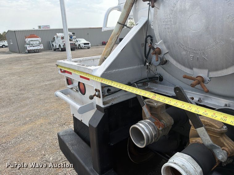 image for item FB5026 2011 EMI 4 ALUMINUM 150 BBL tank trailer