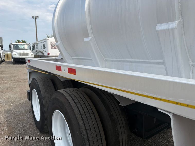 image for item FB5026 2011 EMI 4 ALUMINUM 150 BBL tank trailer