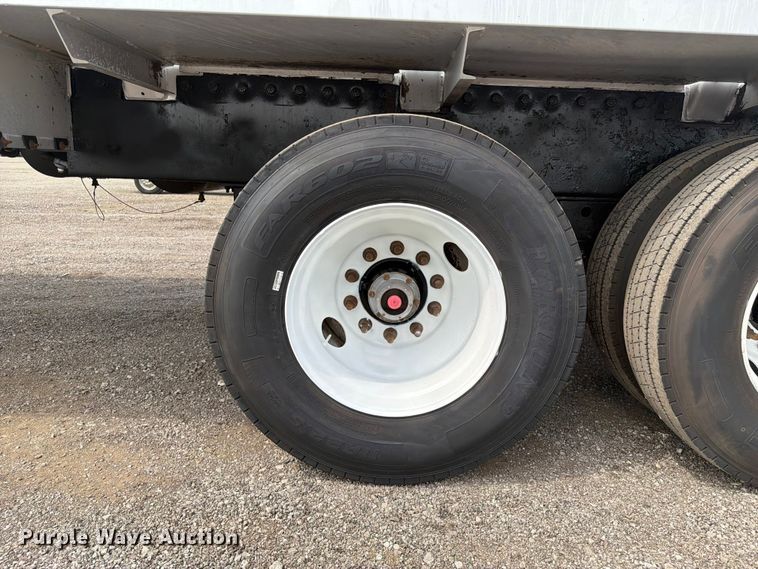 image for item FB5026 2011 EMI 4 ALUMINUM 150 BBL tank trailer