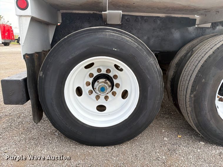 image for item FB5026 2011 EMI 4 ALUMINUM 150 BBL tank trailer