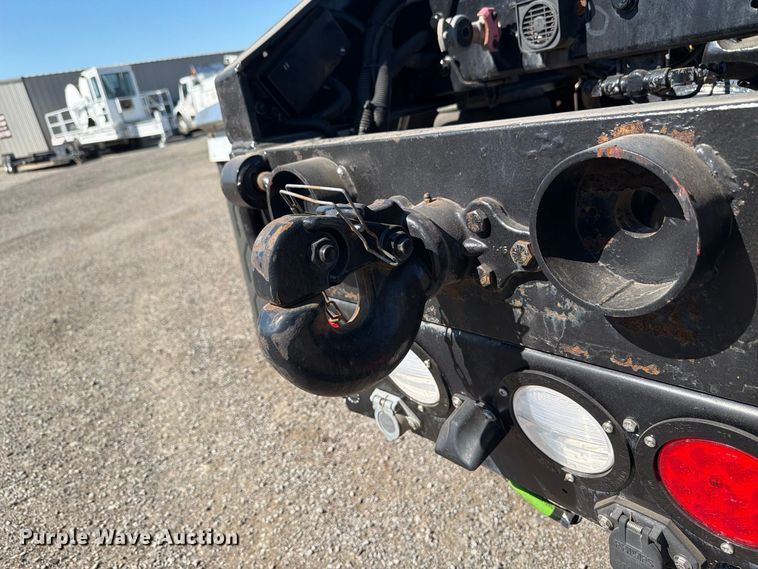image for item FB5118 2017 Kenworth T800 semi truck