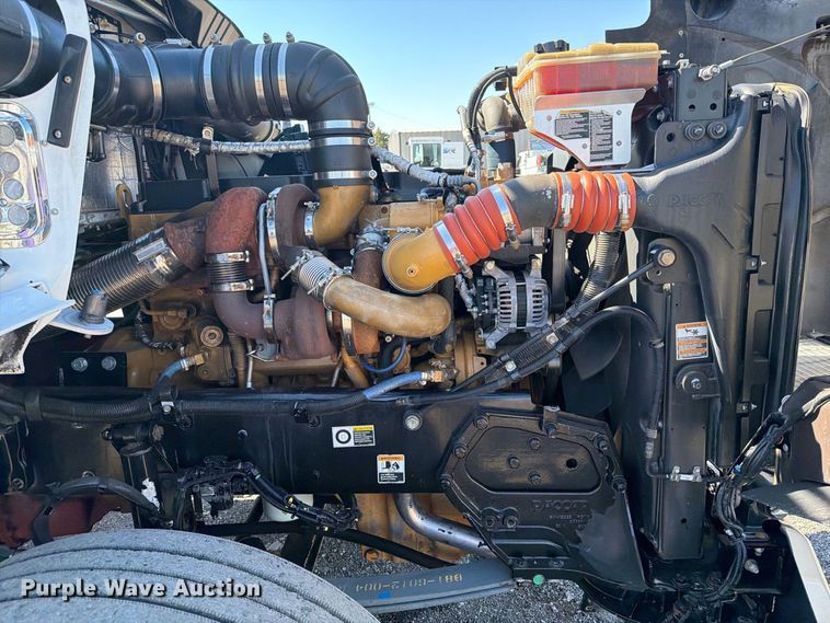 image for item FB5118 2017 Kenworth T800 semi truck