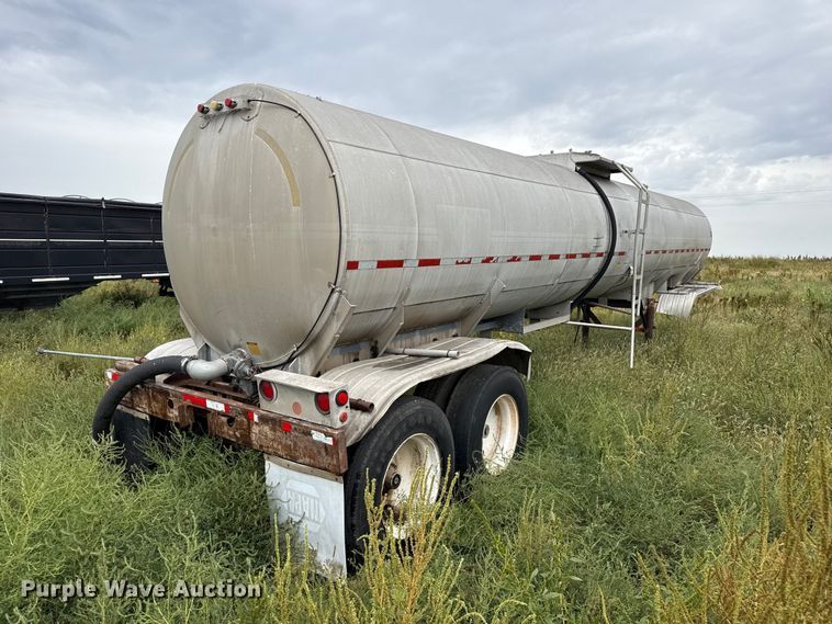 image for item FB6964 1977 Fruehauf tank trailer