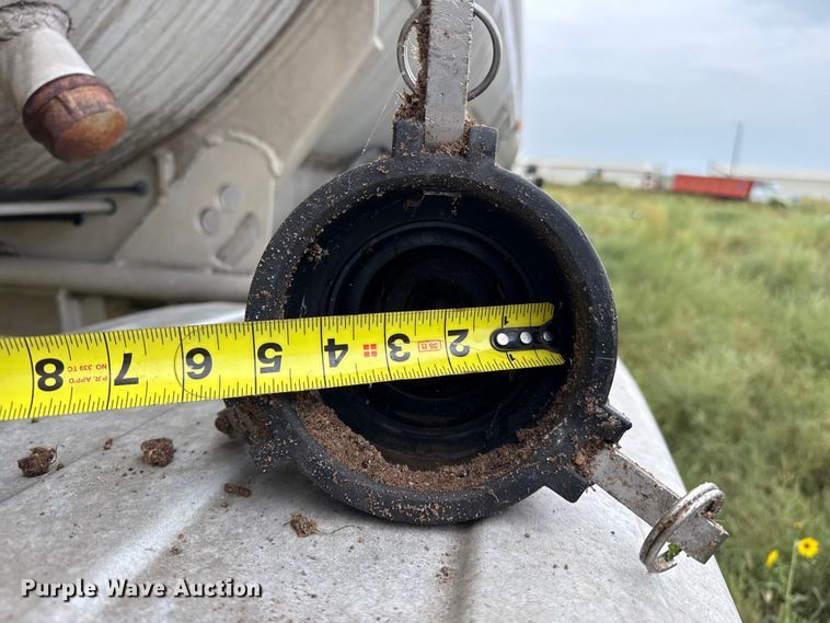image for item FB6964 1977 Fruehauf tank trailer