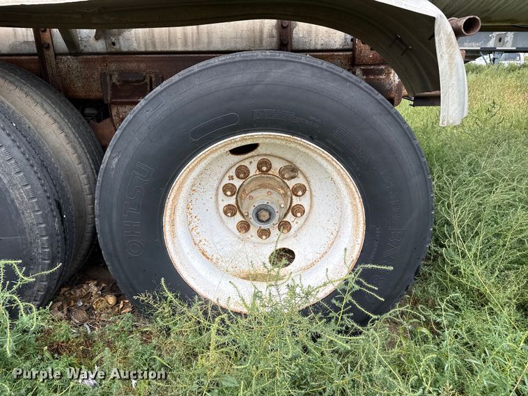 image for item FB6964 1977 Fruehauf tank trailer