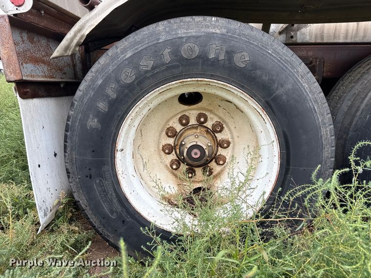 image for item FB6964 1977 Fruehauf tank trailer