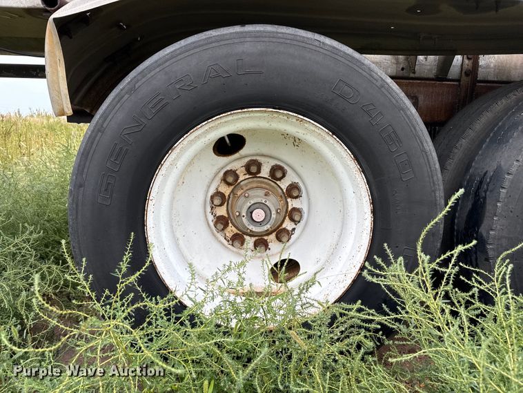 image for item FB6964 1977 Fruehauf tank trailer