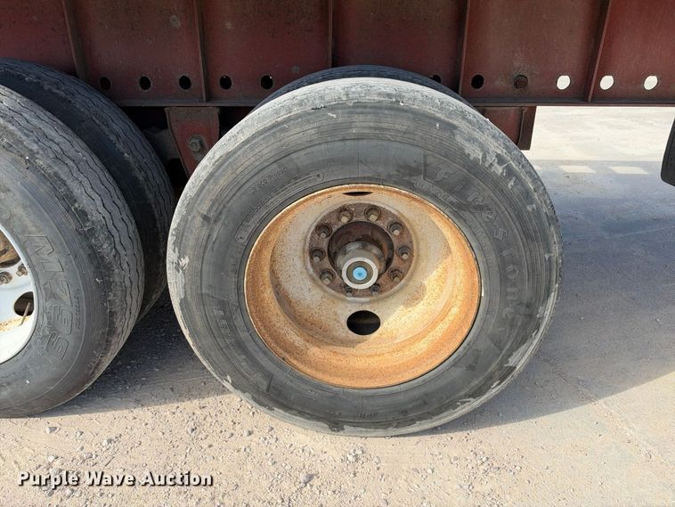 image for item FB8379 1997 Lufkin RM-ST flatbed trailer