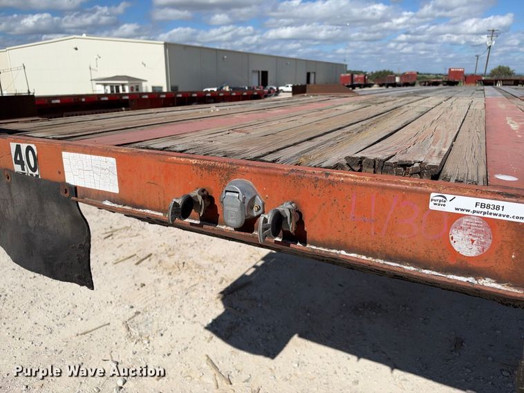 image for item FB8381 1998 Lufkin RM-ST flatbed trailer