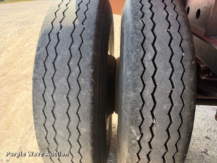 image for item FB8382 1998 Lufkin RM-ST flatbed trailer