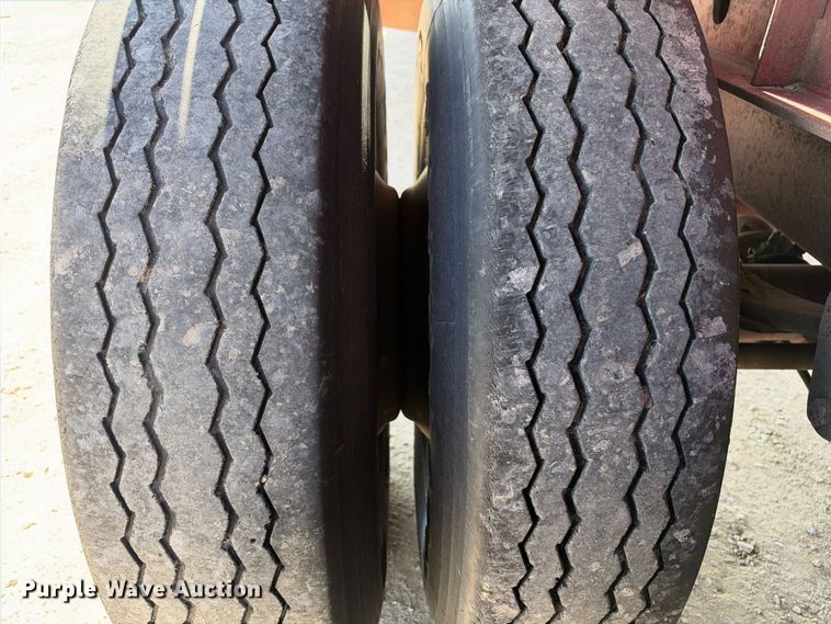 image for item FB8383 1998 Lufkin RM-ST flatbed trailer