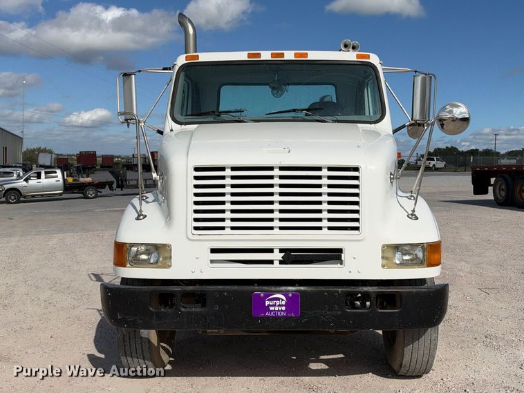 image for item FB8390 2000 International 8100 semi truck