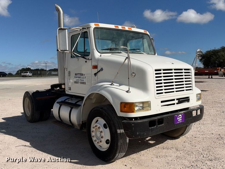 image for item FB8390 2000 International 8100 semi truck