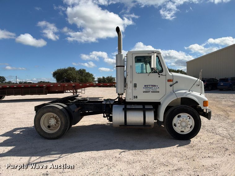 image for item FB8390 2000 International 8100 semi truck