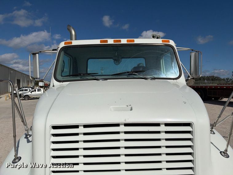 image for item FB8390 2000 International 8100 semi truck
