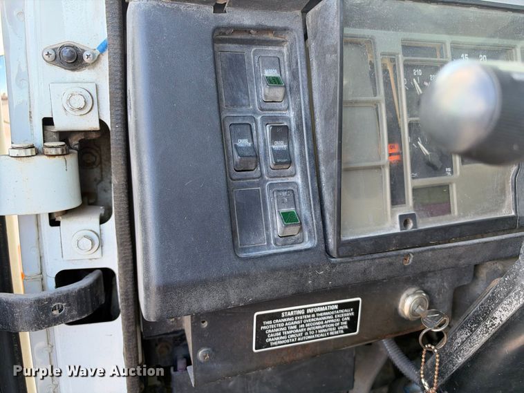 image for item FB8390 2000 International 8100 semi truck