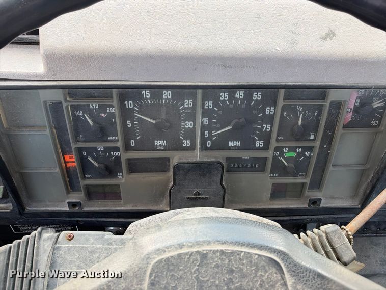 image for item FB8390 2000 International 8100 semi truck