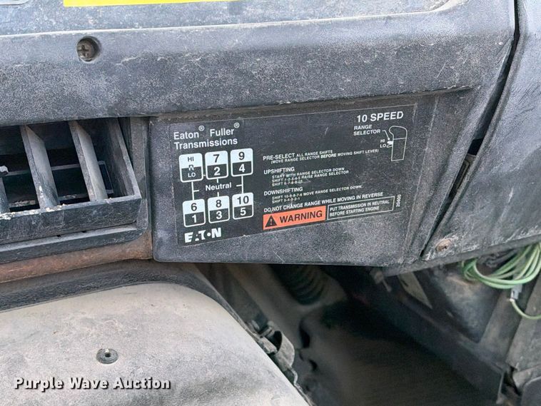 image for item FB8390 2000 International 8100 semi truck