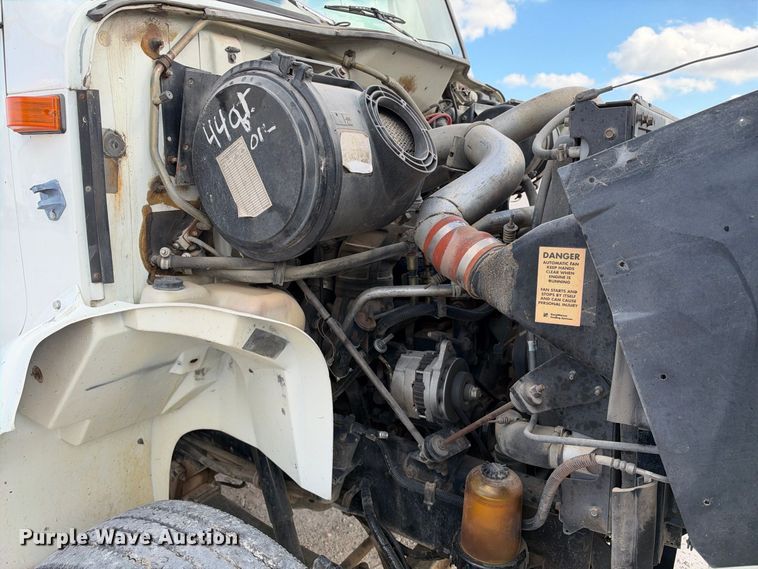 image for item FB8390 2000 International 8100 semi truck