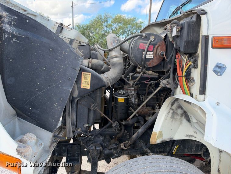 image for item FB8390 2000 International 8100 semi truck