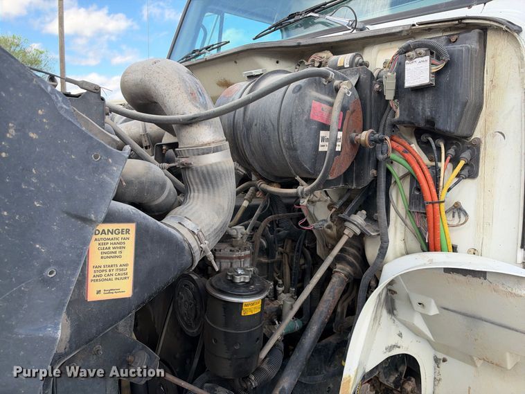 image for item FB8390 2000 International 8100 semi truck